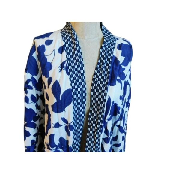 CAbi Size M/L Kimono Style Print Jacket/Top - Picture 3 of 3